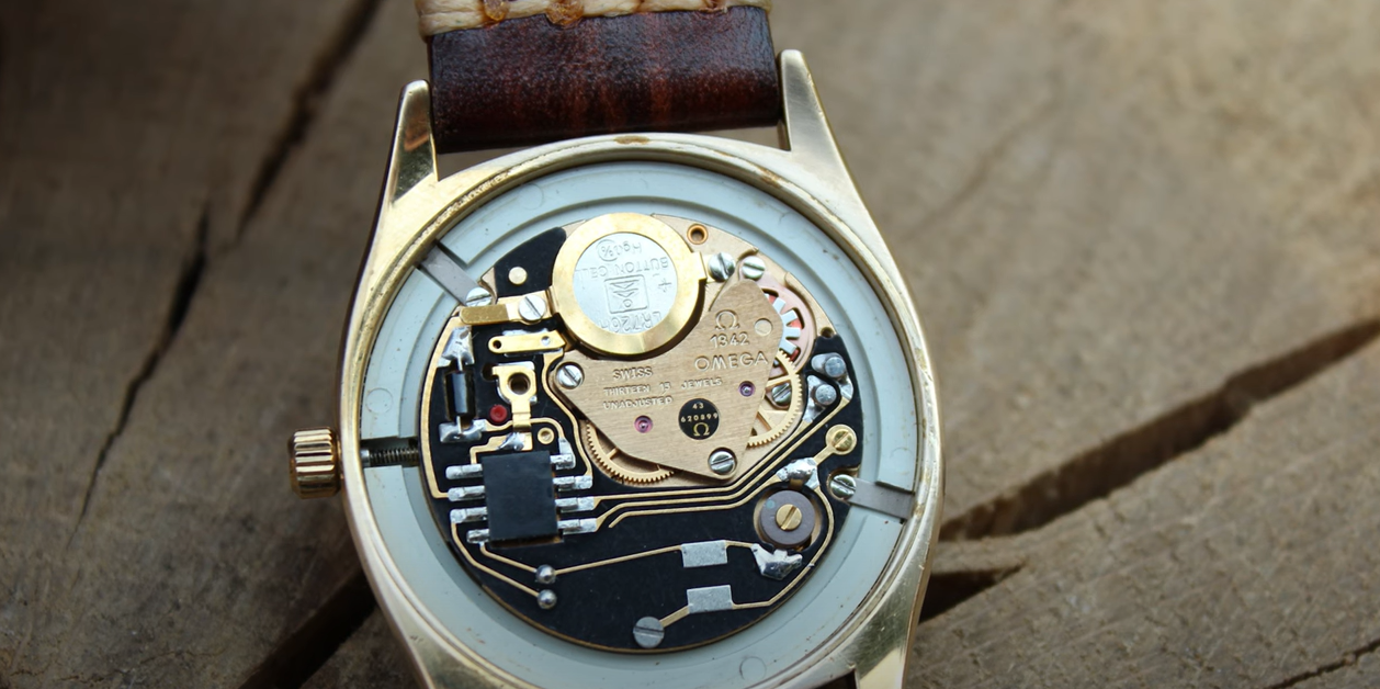 How Does a Quartz Movement Watch Work