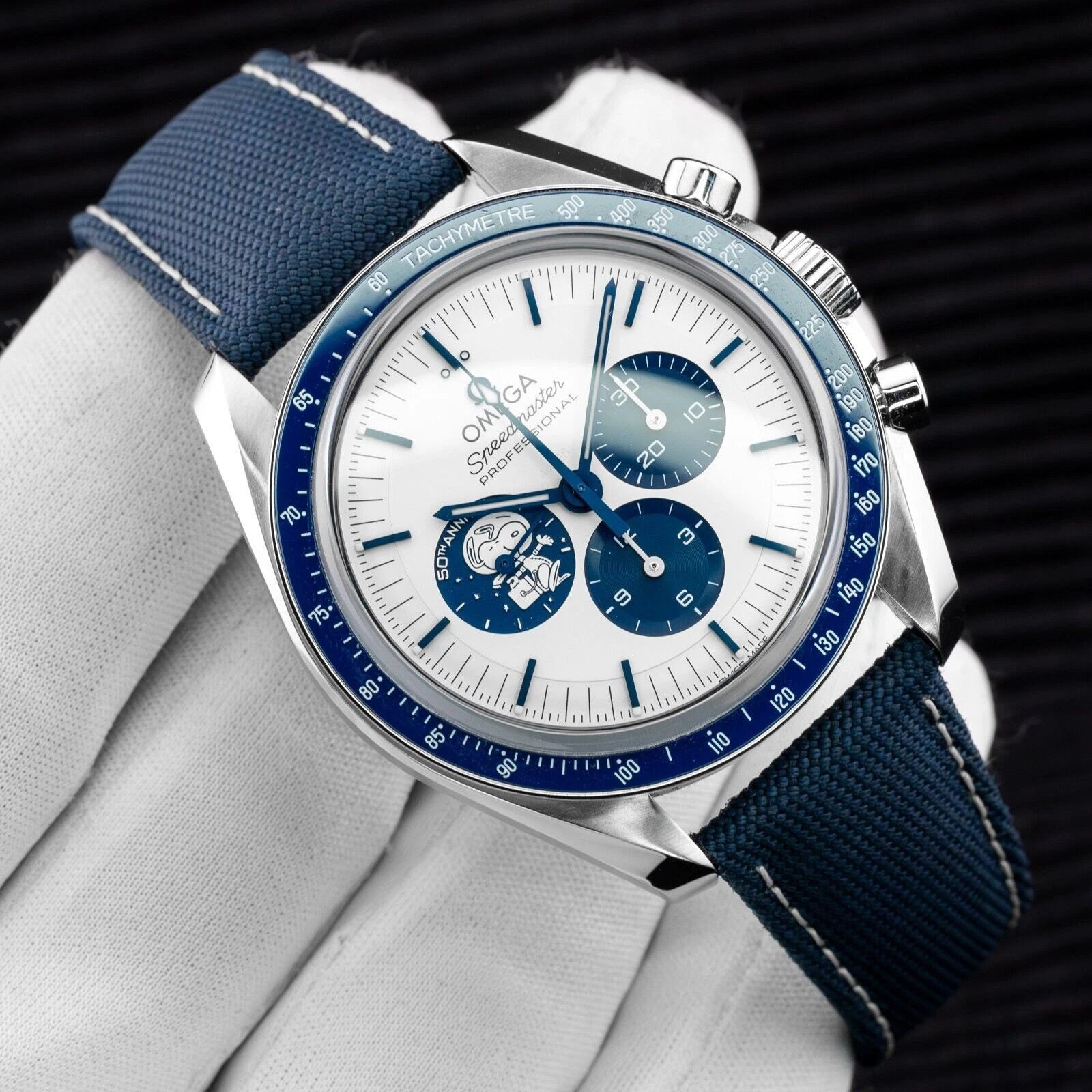 2025 NEW OMEGA Speedmaster 50th Anniversary 310.32.42.50.02.001 Silver Snoopy