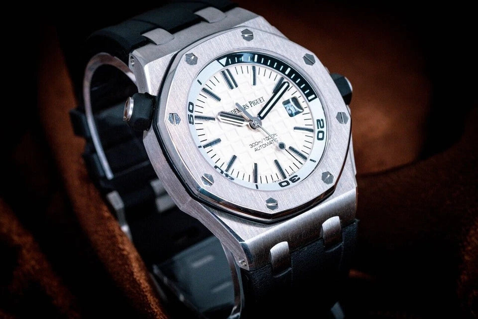 Audemars Piguet Royal Oak Offshore Diver White Dial 42mm - 15710ST.OO.A002CA.02
